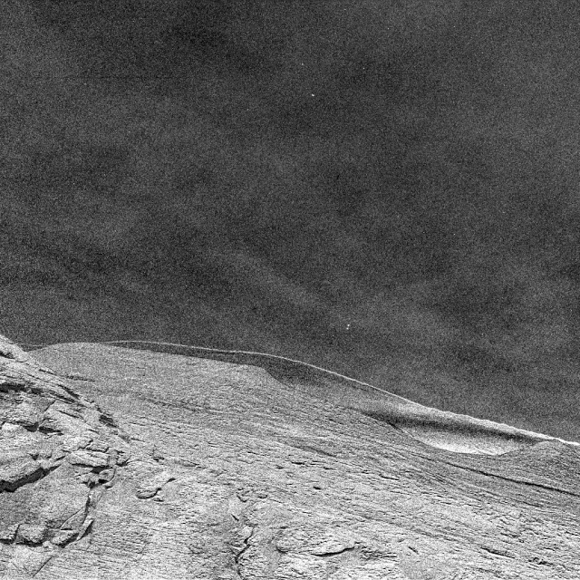 Penyelidikan Curiosity di Mars menyaksikan awan melayang indah