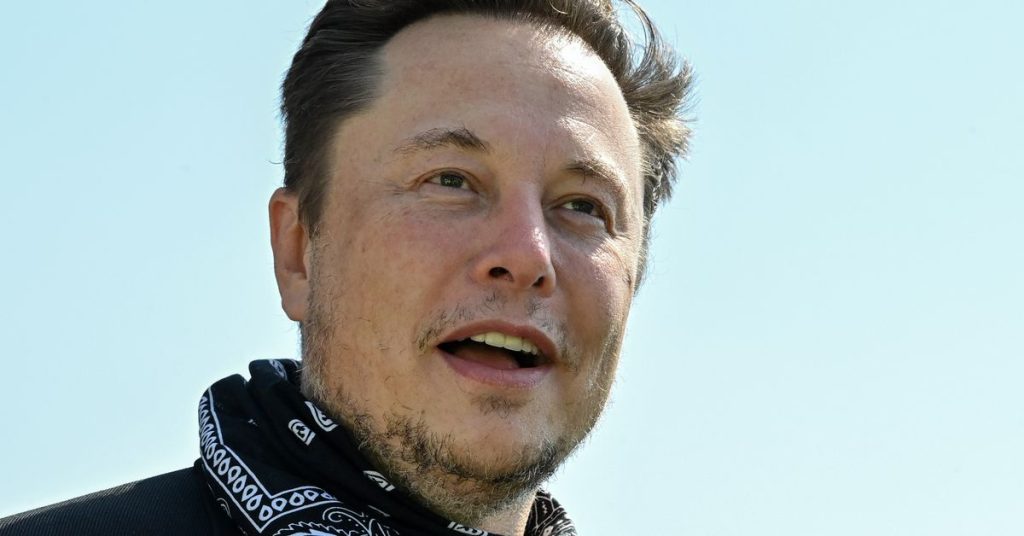 Komisi Sekuritas dan Bursa telah menolak tuduhan Elon Musk tentang "melanggar" janji.