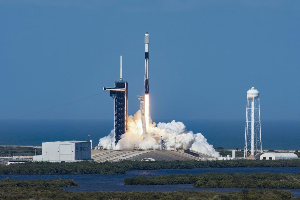 SpaceX meluncurkan 50 satelit Starlink, roket pendaratan hari ini: Tonton langsung