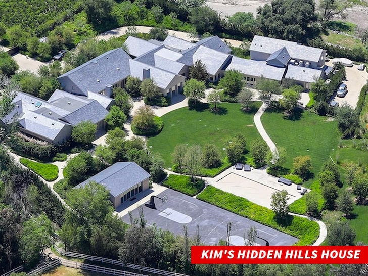 Rumah Bukit Tersembunyi Kim Kardashian