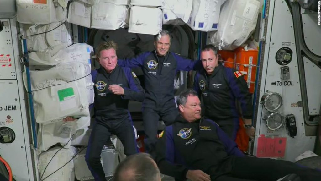 Seluruh misi khusus astronot SpaceX sedang dalam perjalanan pulang setelah seminggu tertunda