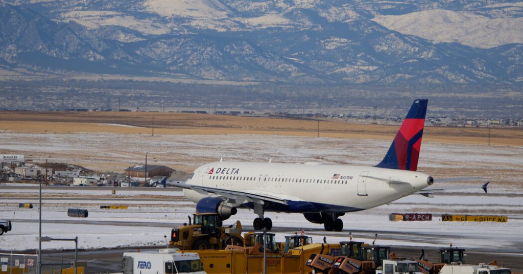 Delta Plan melakukan pendaratan darurat setelah kaca depan pecah di tengah penerbangan