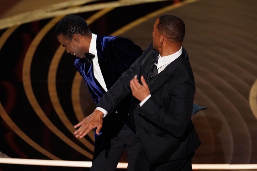 Will Smith mengundurkan diri dari Akademi setelah menampar Chris Rock di Academy Awards
