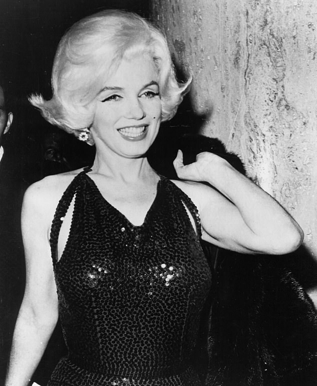 Ikon Hollywood: Monroe ditampilkan pada Maret 1962 di Golden Globe Awards di Beverly Hills