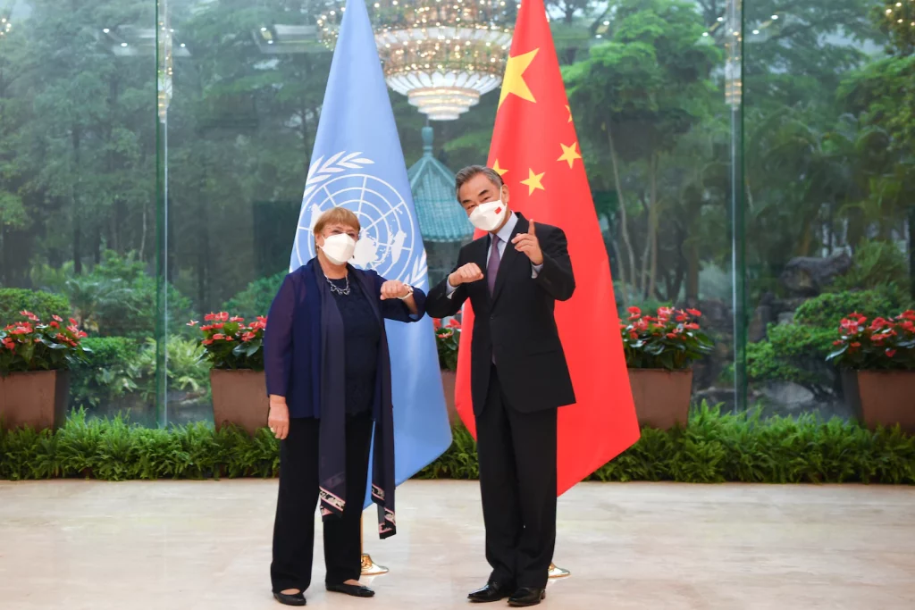 Delegasi PBB mengunjungi Xinjiang, Cina, di mana polisi mengajukan rincian pelecehan terhadap Uyghur