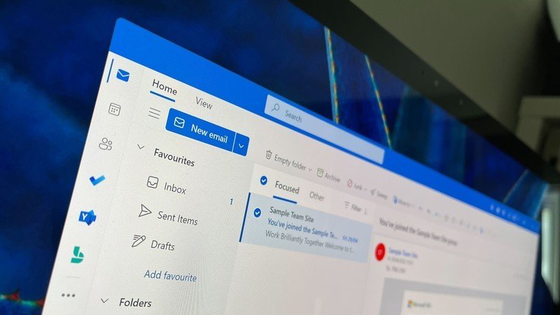 Pertama-tama lihat klien email "One Outlook" baru Microsoft untuk Windows 11