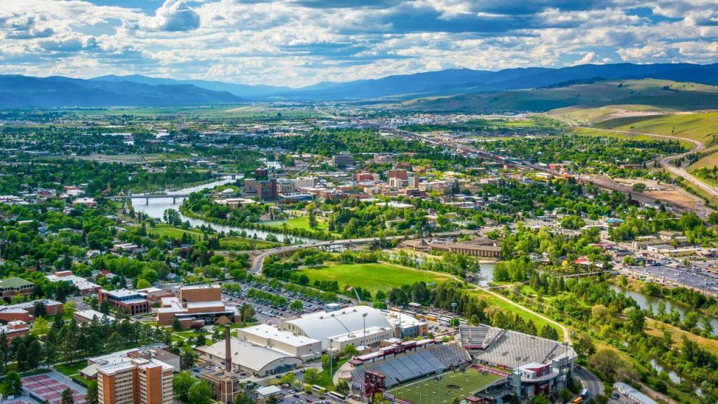 Para pemimpin bisnis dan pemerintah menyoroti mengapa orang-orang pindah ke negara bagian yang pro-pertumbuhan seperti Montana