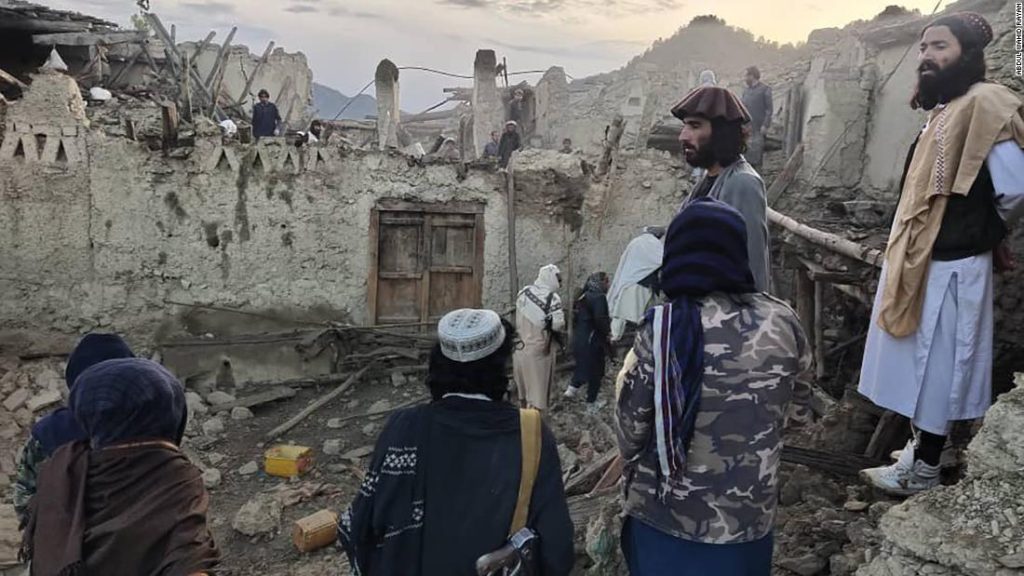 Gempa melanda Afghanistan timur: hingga 280 orang tewas