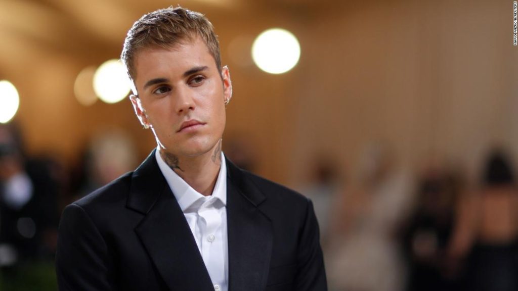 Justin Bieber mengatakan dia menderita Ramsay Hunt Syndrome, yang melumpuhkan sebagian wajahnya