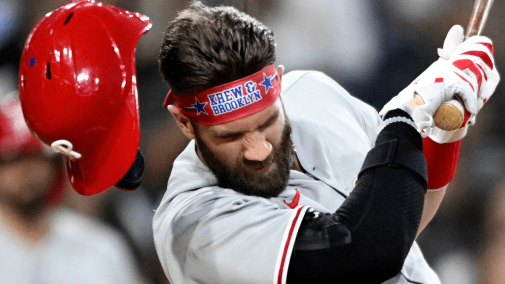Pembaruan cedera Bryce Harper: Bintang Phillies patah ibu jari kiri saat dipukul di lapangan versus Padres