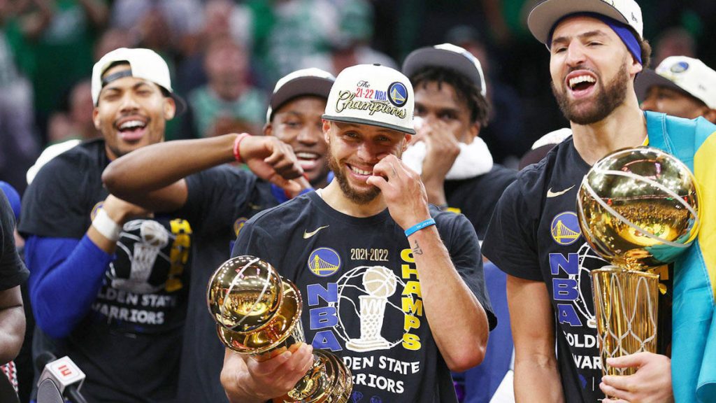Poin Warriors melawan Celtics, poin cepat: Stephen Curry memimpin Golden State meraih gelar NBA keempat dalam delapan tahun