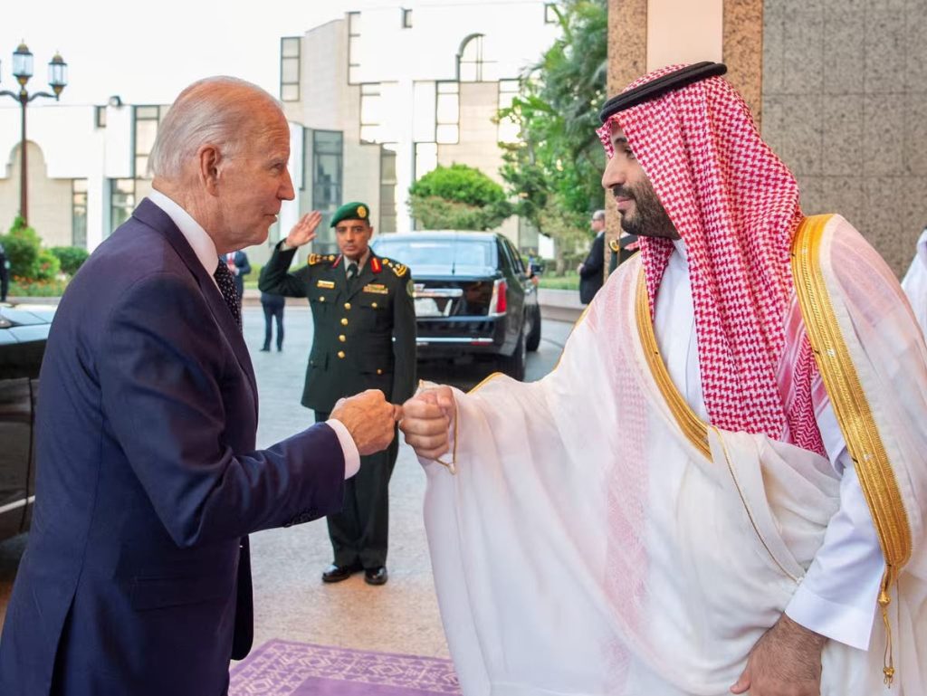 Berita Biden terbaru: Presiden menekan putra mahkota Saudi atas pembunuhan Khashoggi dan menertawakan kritik yang ditujukan kepadanya