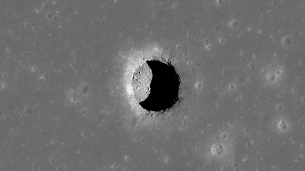 Kawah bulan dengan suhu sedang dapat menampung astronot
