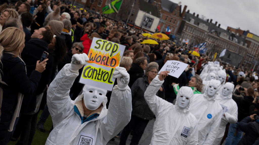 Para ahli mengatakan pemberontakan petani Belanda terhadap hukum iklim yang keras hanyalah permulaan: 'Akan ada kerusuhan di mana-mana'