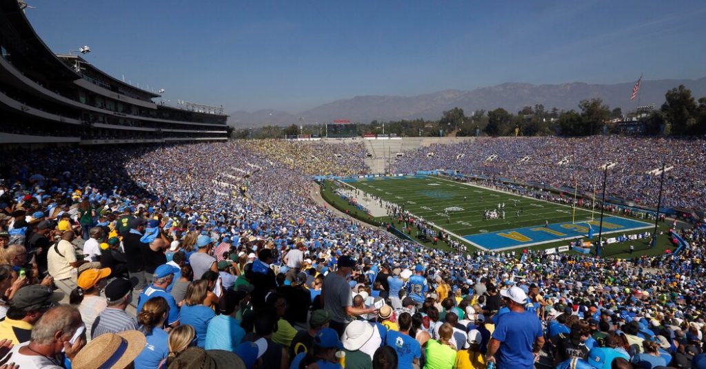 UCLA dan USC Pac-12 diperkirakan akan meninggalkan Sepuluh Besar