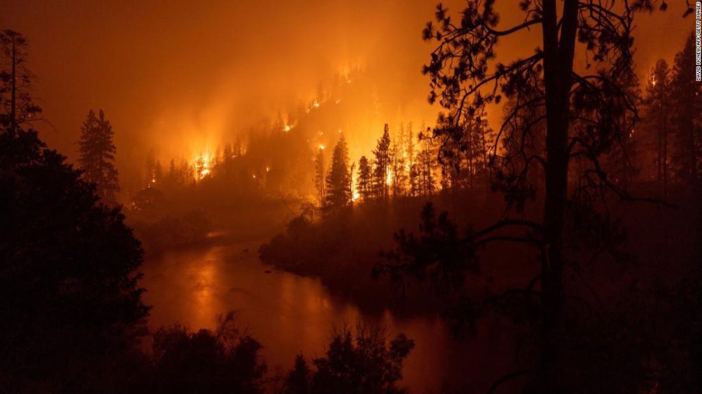 AS akan dilanda banjir, kekeringan, dan kebakaran hutan minggu ini yang menurut para ilmuwan adalah masa depan iklim