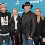 Asisten Metallica James Hetfield, 59, ‘mengajukan cerai’ dari istri dua dekade