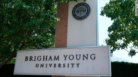 Universitas Brigham Young meminta maaf dan melarang penggemar karena hinaan rasis selama pertandingan bola voli