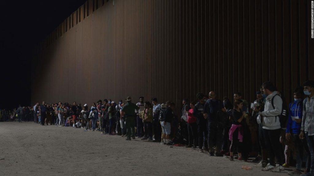 "Pergeseran radikal" di perbatasan membuat segalanya semakin sulit bagi Biden