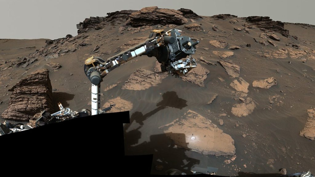 Penjelajah Mars Perseverance mengumpulkan sampel yang kaya bahan organik di Kawah Jezero