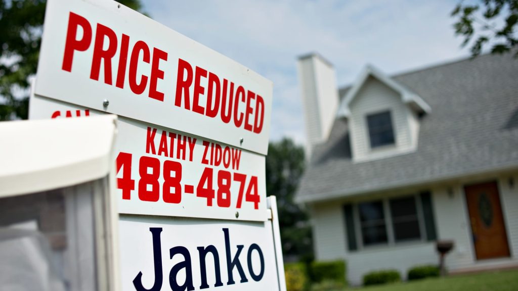 Lebih banyak penjual rumah menurunkan harga permintaan karena pasar perumahan melambat