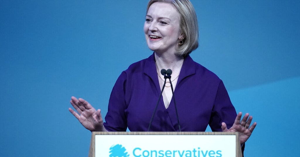 Liz Truss menggantikan Boris Johnson sebagai Perdana Menteri