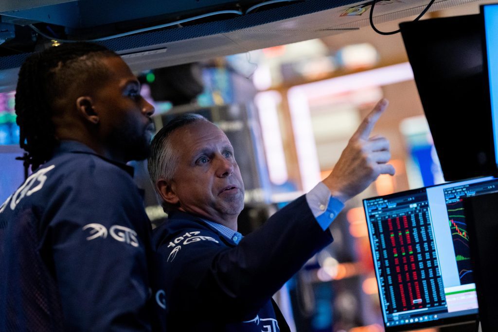 Pasar Asia dibuka lebih rendah setelah data harga menghantam Wall Street