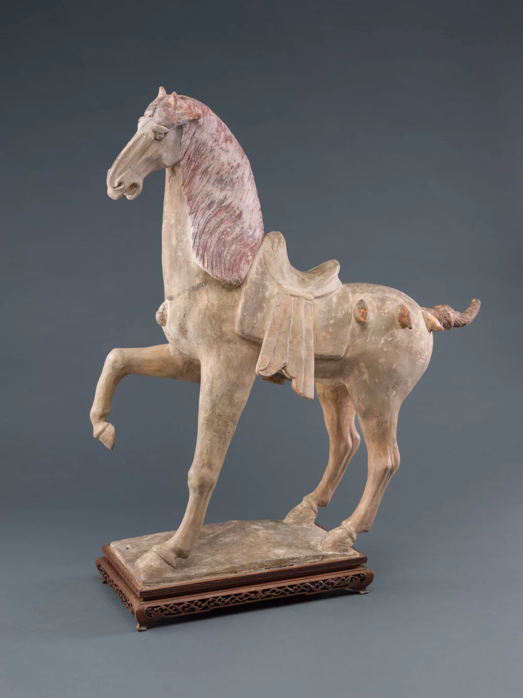 Seni bertemu sains dalam analisis patung kuda penari kuno