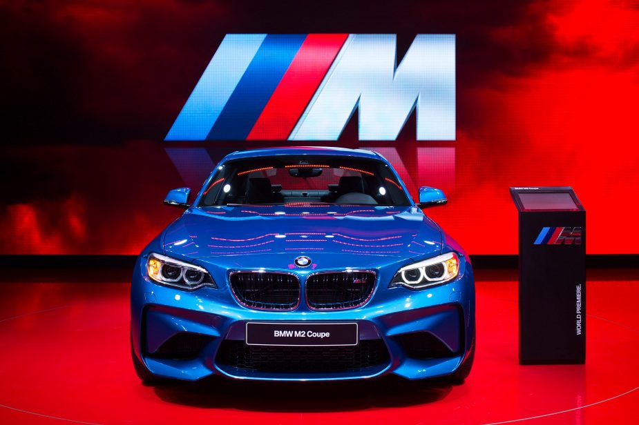 BMW M2 Competition 2021 menetapkan standar tinggi untuk BMW M2 2023 mendatang. 