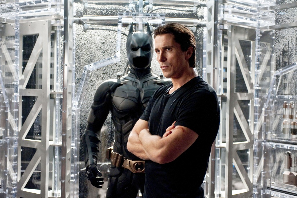 Christian Bale mengungkapkan dia khawatir ketahuan bermain Batman - Tenggat waktu
