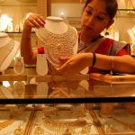 Eksklusif: Bank mengalihkan pasokan emas dari India ke China dan Turki