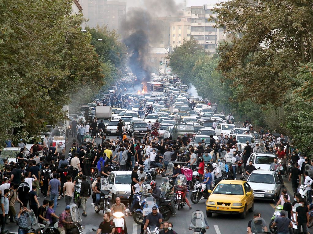 Hakim Iran memerintahkan hukuman berat untuk 'elemen kerusuhan utama' |  Berita protes