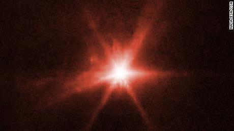 Teleskop luar angkasa Webb dan Hubble berbagi gambar DART yang menabrak asteroid