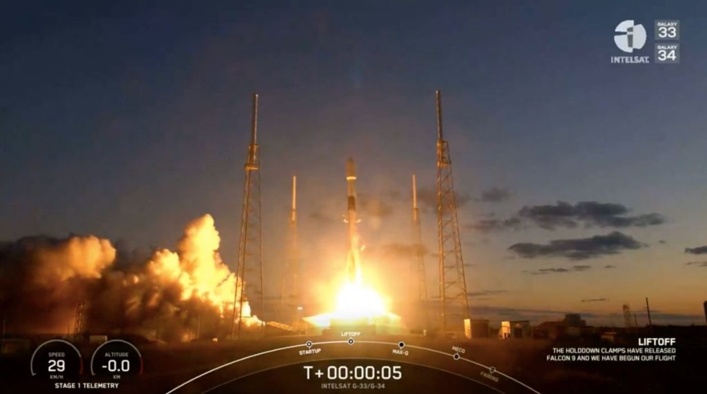 Roket SpaceX Falcon 9 diluncurkan dalam misi ke-14 yang memecahkan rekor