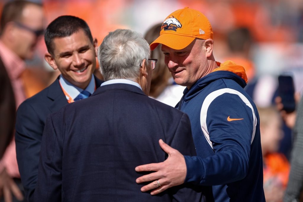 Rumor: Pemilik Denver Broncos yang 'malu' bisa memecat Nathaniel Hackett