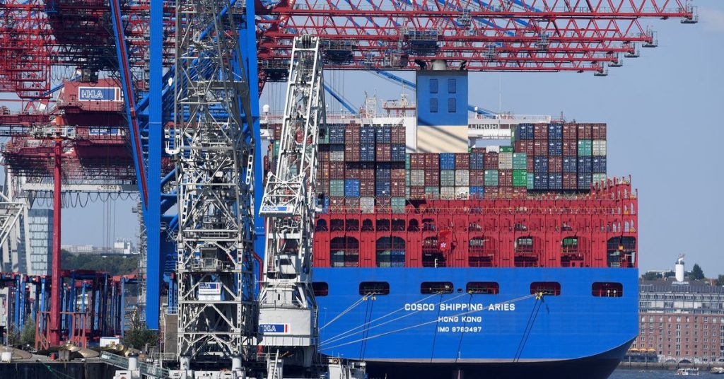 China mengatakan AS "tidak berhak" untuk ikut campur dalam kesepakatan pelabuhan Hamburg