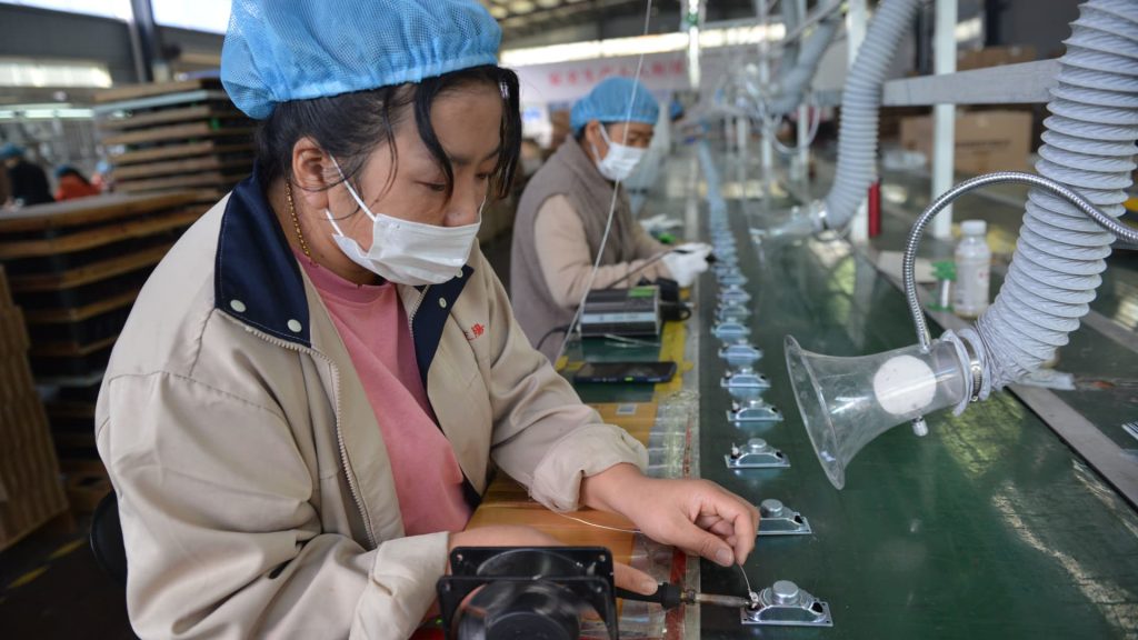 aktivitas pabrik di China pada pembacaan terendah sejak April;  Pasar Asia jauh lebih tinggi