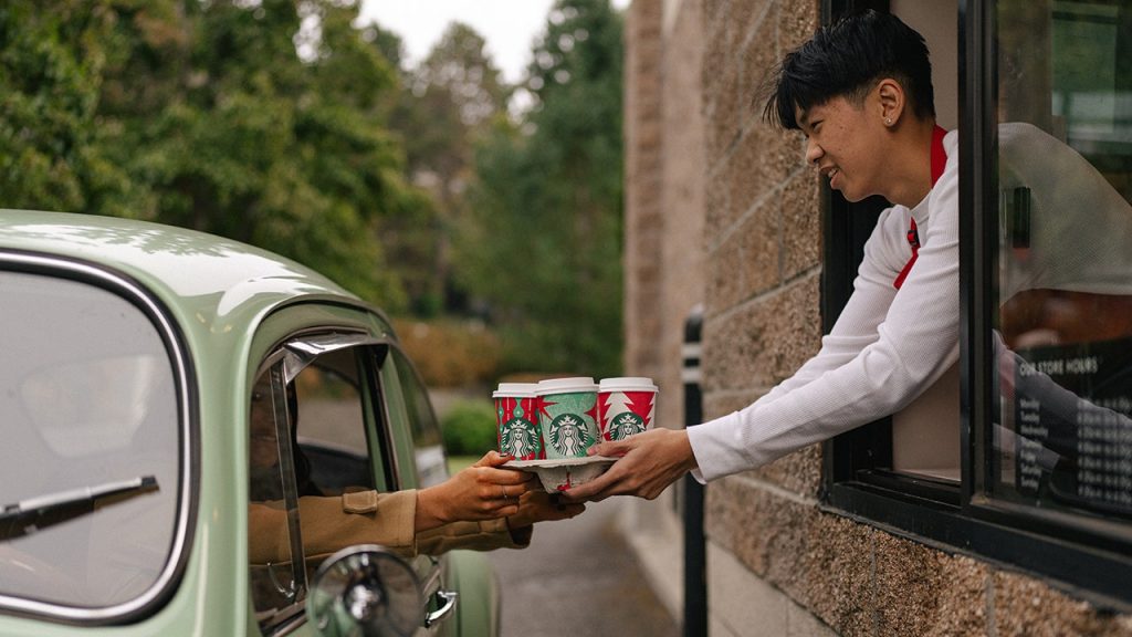 Penggemar Starbucks marah atas sistem tip baru yang 'memalukan'