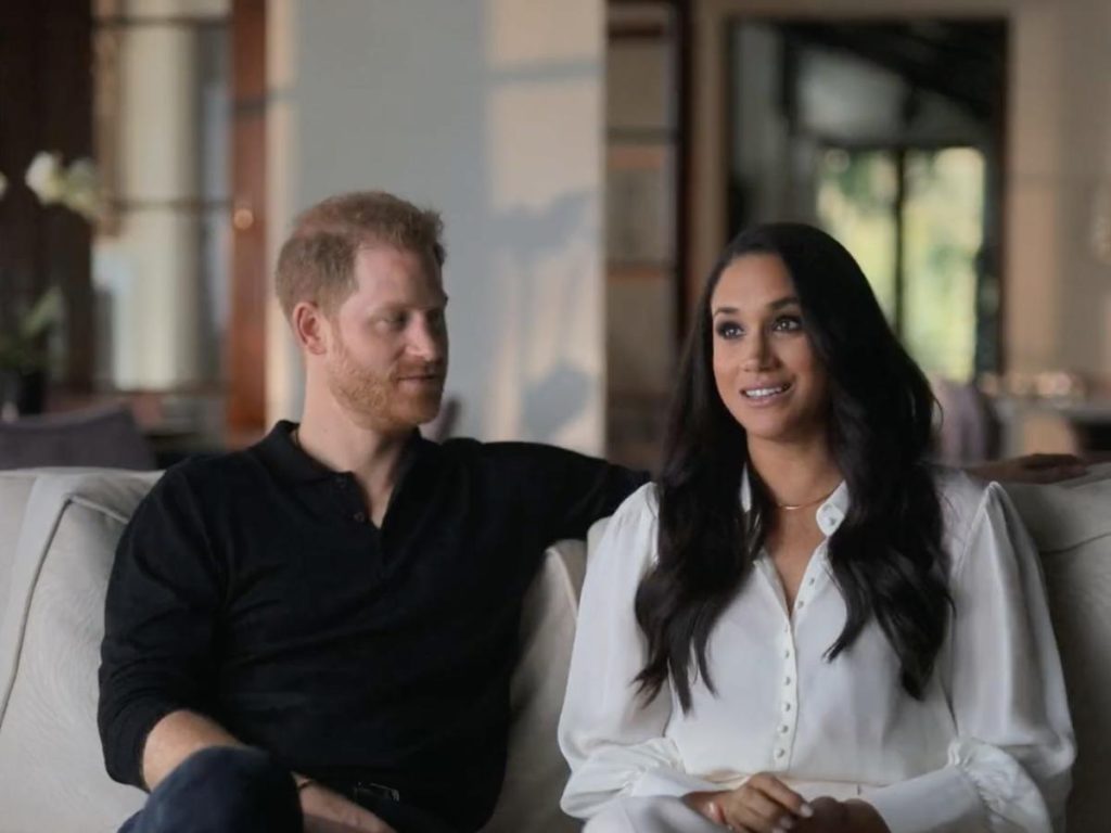 Pangeran Harry dan Meghan Markle menginginkan permintaan maaf pribadi dari keluarga kerajaan setelah serial Netflix mereka, menurut sebuah laporan.