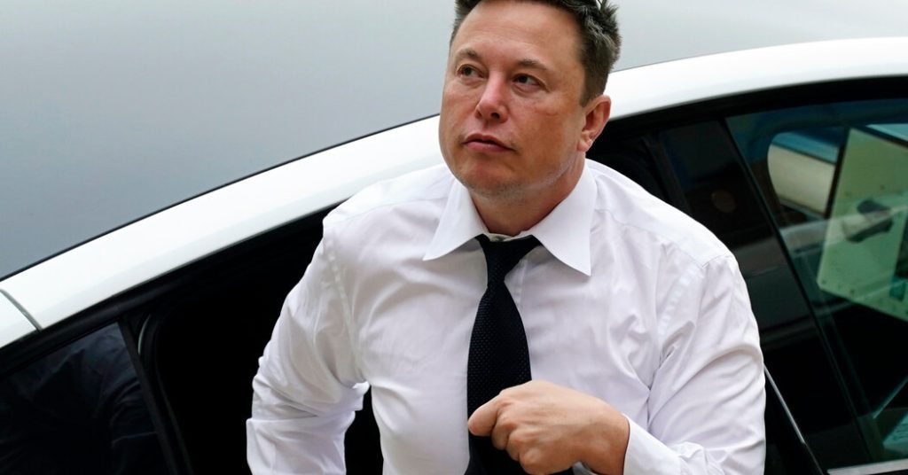 Elon Musk menjual lagi saham Tesla senilai $3,6 miliar