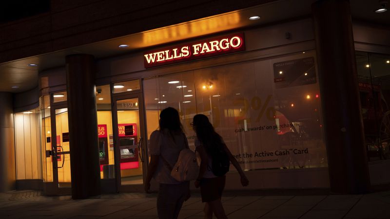 Wells Fargo diperintahkan untuk membayar $3,7 miliar untuk 'aktivitas ilegal' termasuk penyitaan hipotek yang tidak adil dan kepemilikan kembali kendaraan